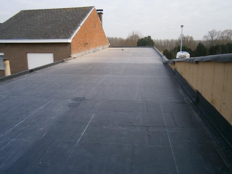 Garažo stogas 125 m2 2011 m. EPDM klijuojama sistema